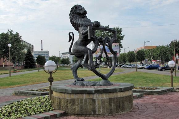 Памятник «Бронзовый герб города»