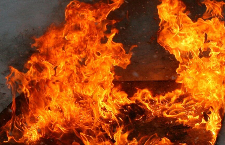 Мужчина погиб на пожаре в Лидском районе