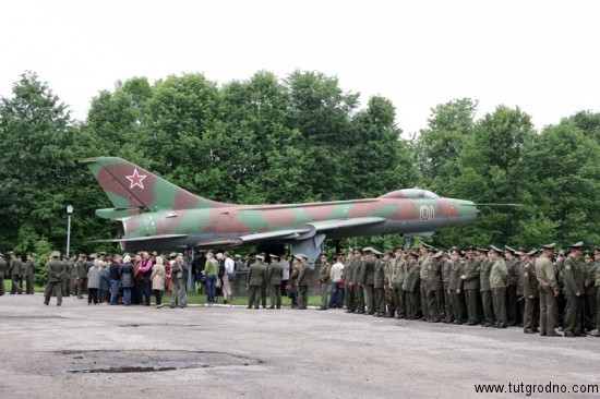 Лида городок. Г. Лида военный городок. Войсковая часть в Лиде. Лида Беларусь Военная часть. Белоруссия город Лида военный городок.