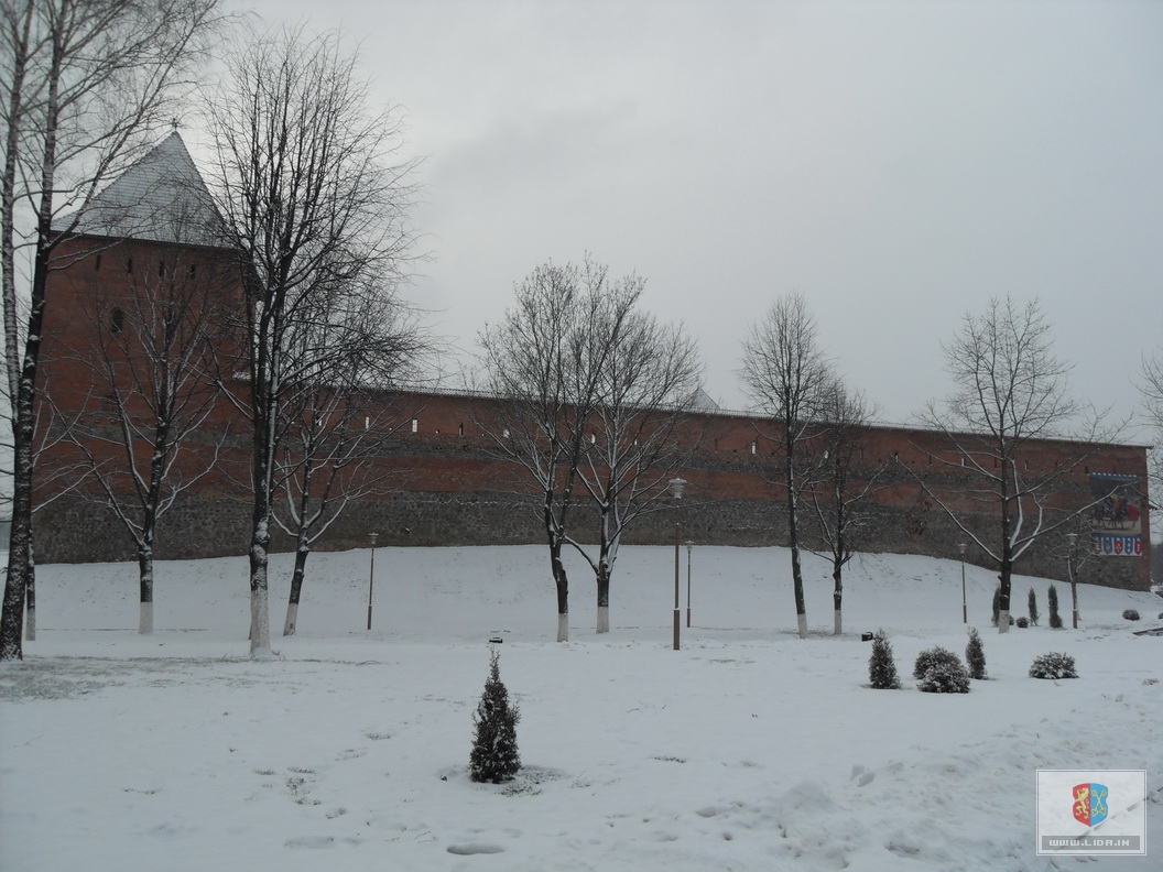 Лидский замок, январь 2011  [Нажмите на фото для увеличения]